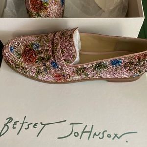Betsey Johnson shined loafer